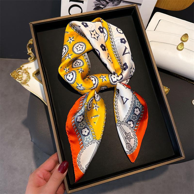 70cm Square Scarf  for Women R - đánh giá và giá Ascot Neck Scarf